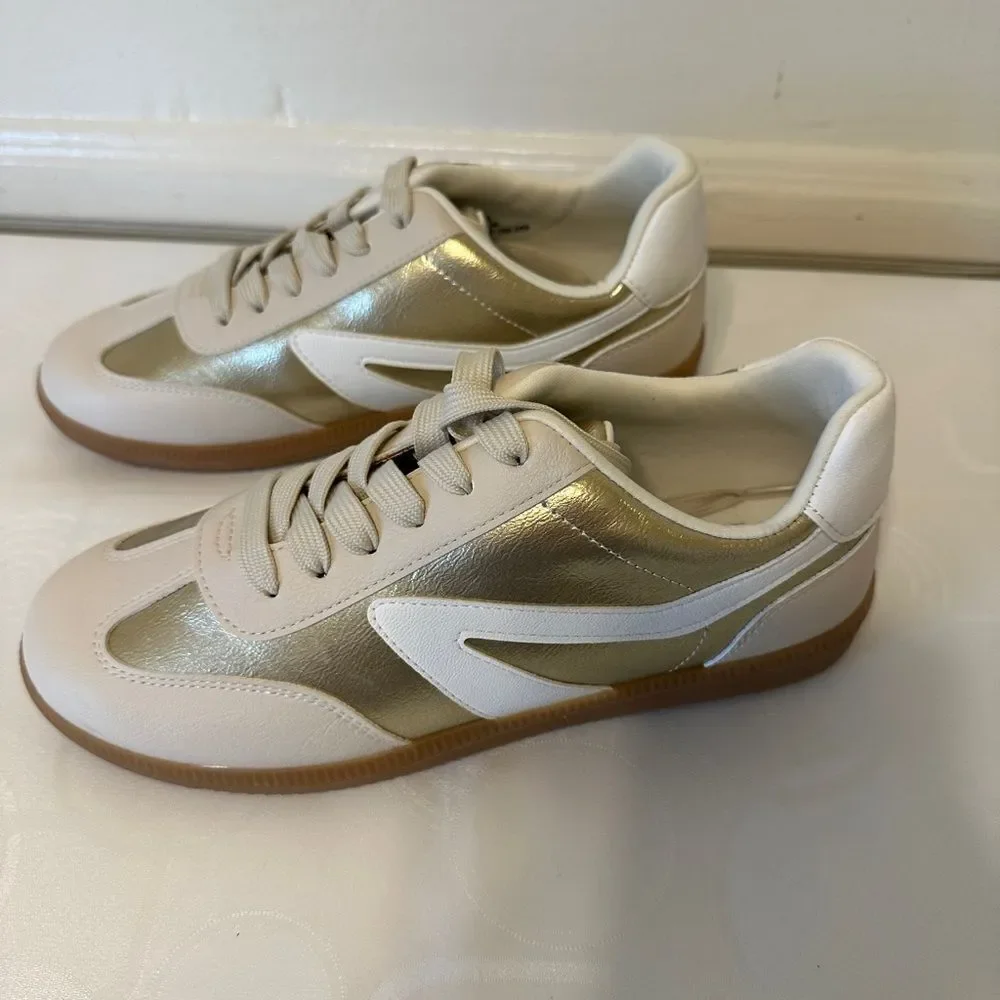 Dolce Vita Women’s Gold and White Sneakers size 7 1/5 new